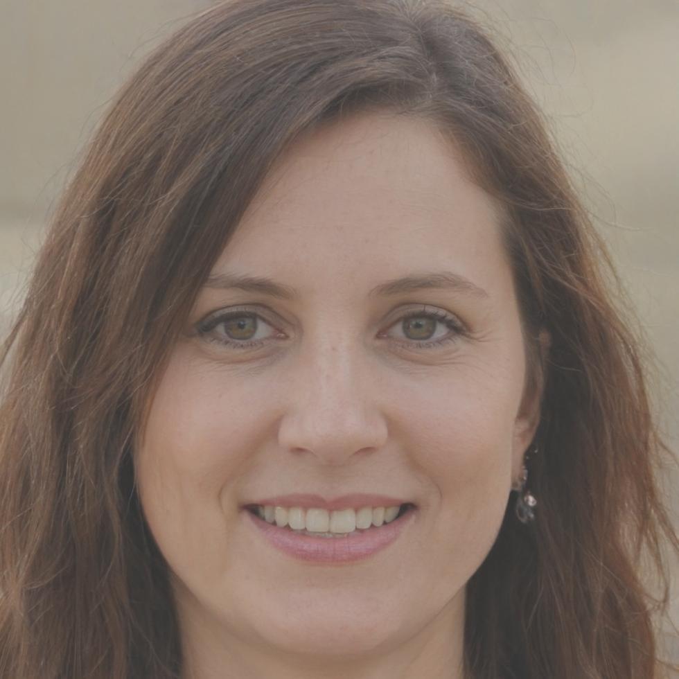 Portrait de Véronique Alazard, consultante SEO